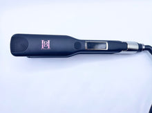 Load image into Gallery viewer, 1.25&quot; Titanium Flat Iron
